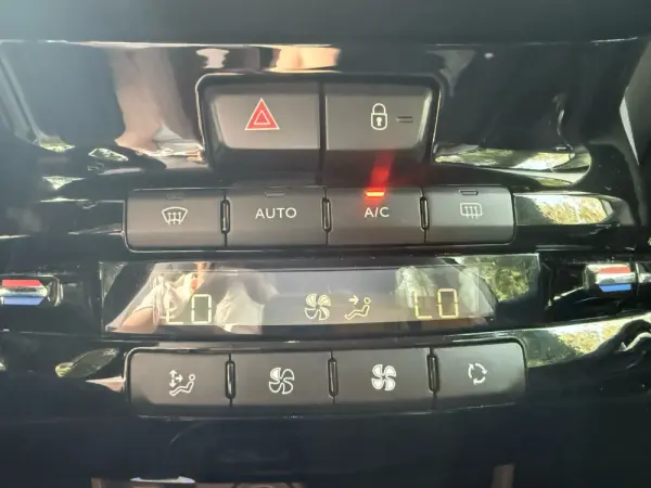 Peugeot 208 PureTech 82 Start & Stop Allure 11