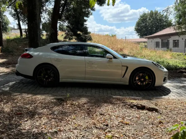 Porsche Panamera S E-Hybrid 8