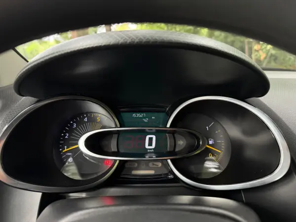 Renault Clio Sport Tourer 22