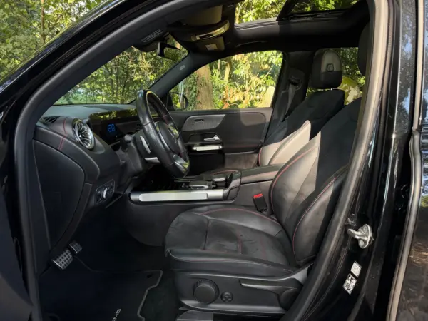 Mercedes-Benz EQB 350 4Matic AMG Line 49