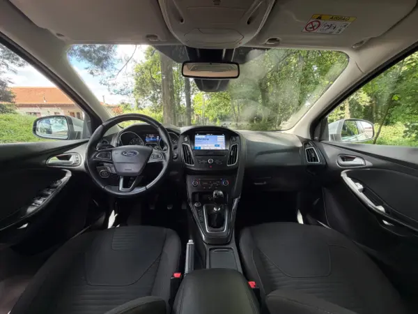 Ford Focus SW 1.0 EcoBoost Titanium 11