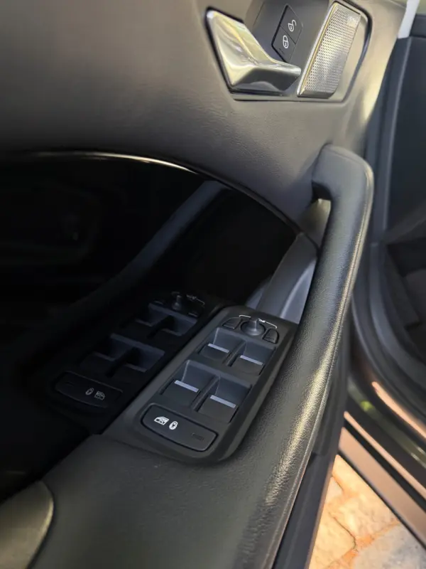 Jaguar I-Pace EV400 R-Dynamic HSE AWD 43