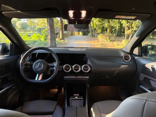 Mercedes-Benz EQA 300 4Matic AMG Line 14