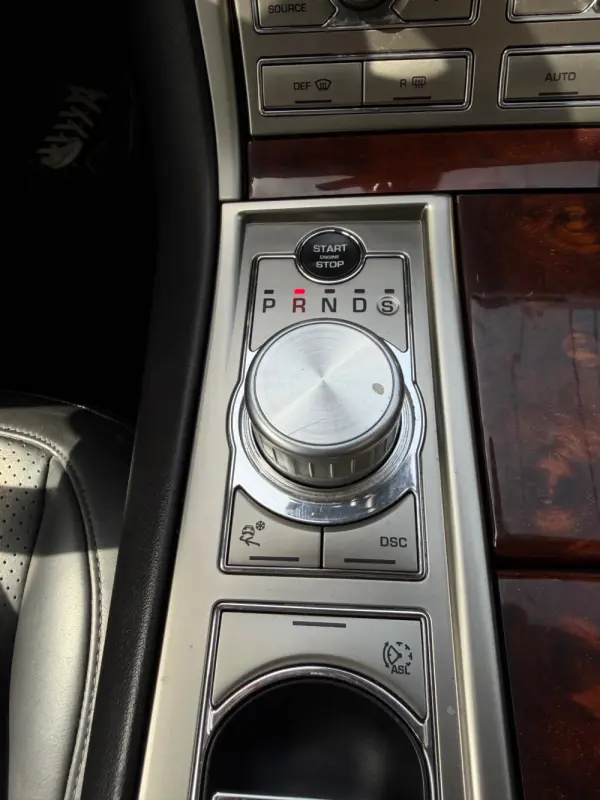 Jaguar XF 2.7 D V6 Premium Luxury 24