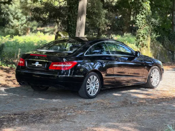 Mercedes-Benz E 220 (BlueTEC) d 9G-TRONIC 7