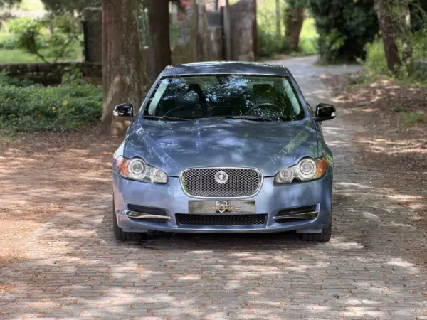 Jaguar XF 2.7 D V6 Premium Luxury 3