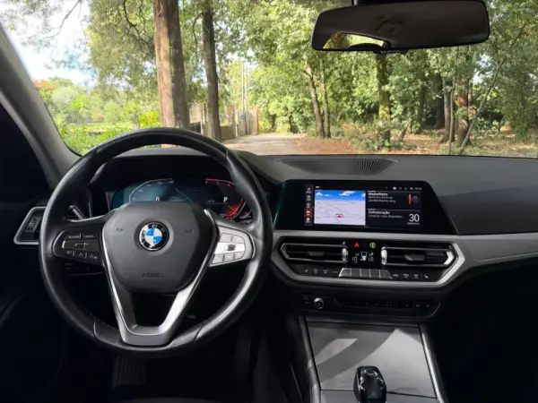 BMW 318 17