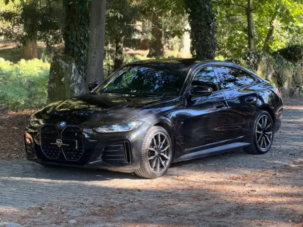 BMW i4 eDrive40 Desportiva M 52