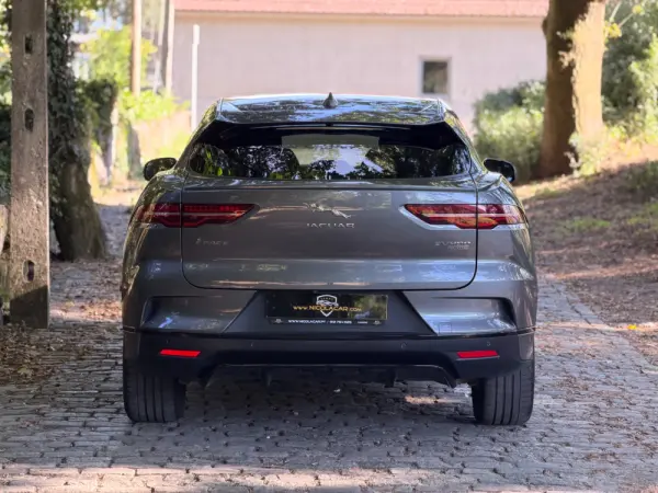 Jaguar I-Pace EV400 R-Dynamic HSE AWD 6