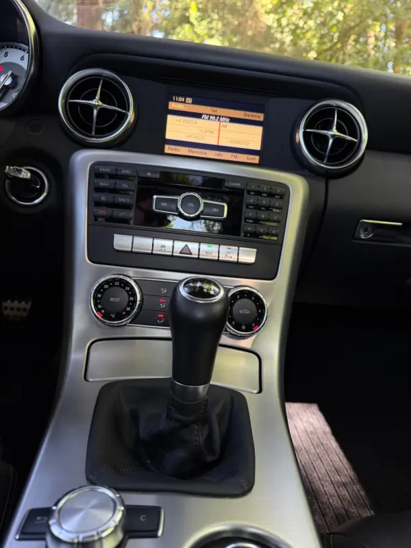 Mercedes-Benz SLK 200 Outro 35