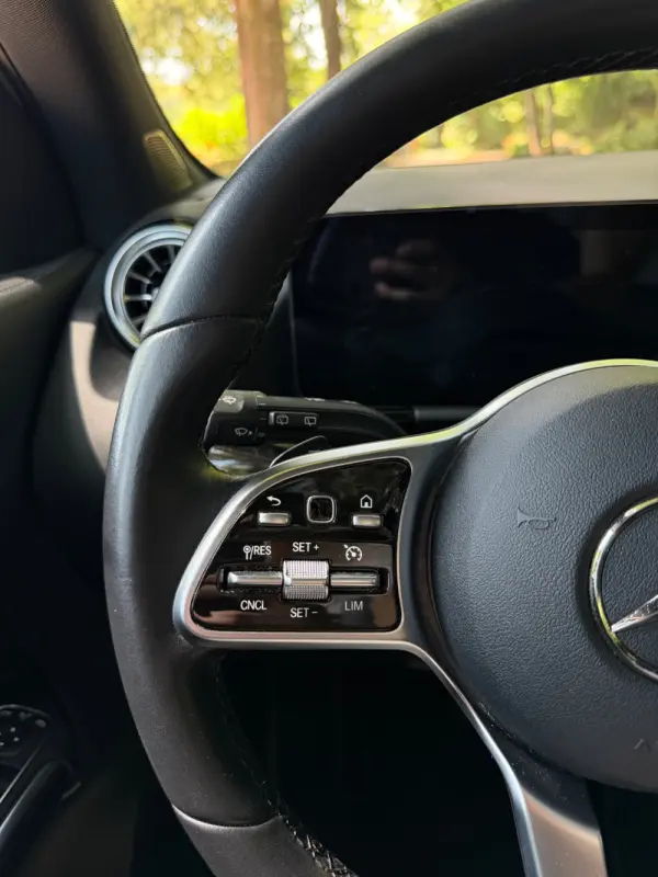 Mercedes-Benz GLA 250 e 8G-DCT Special Edition 24