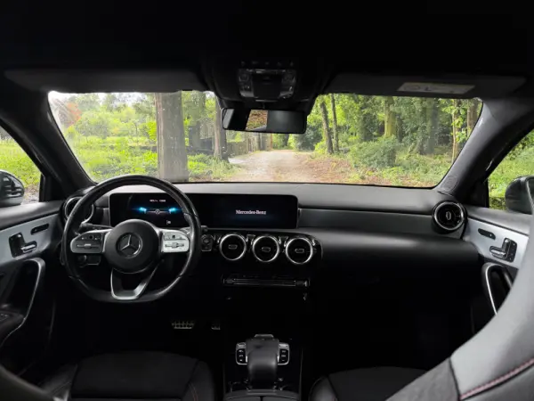 Mercedes-Benz A 180 d AMG Line Aut. 11