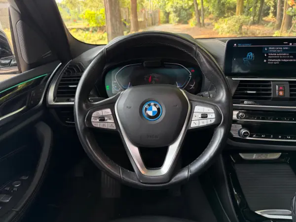 BMW iX3 M Sport Impressive 34
