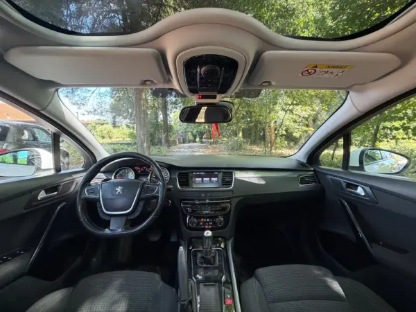 Peugeot 508 SW Allure 12