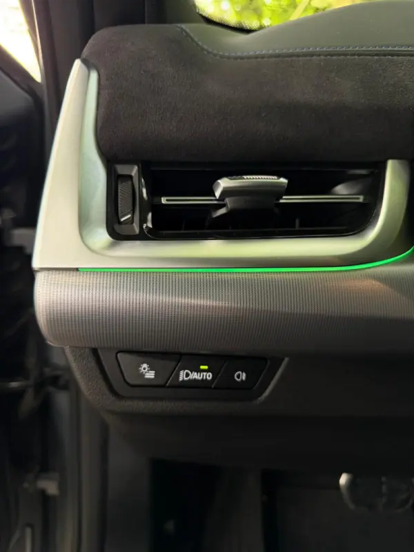 BMW iX2 xDrive30 Pack Desportivo M Pro 21