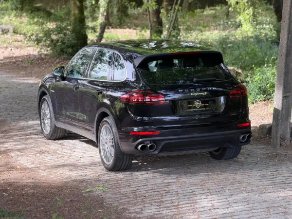 Porsche Cayenne S E-Hybrid Platinum Edition 5