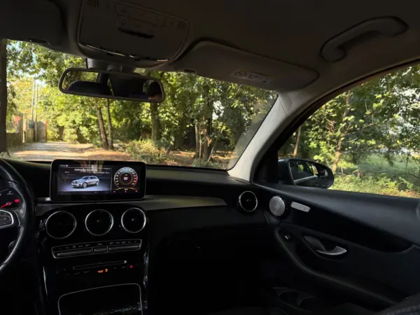 Mercedes-Benz GLC 220 d 4Matic 9G-TRONIC AMG Line 19