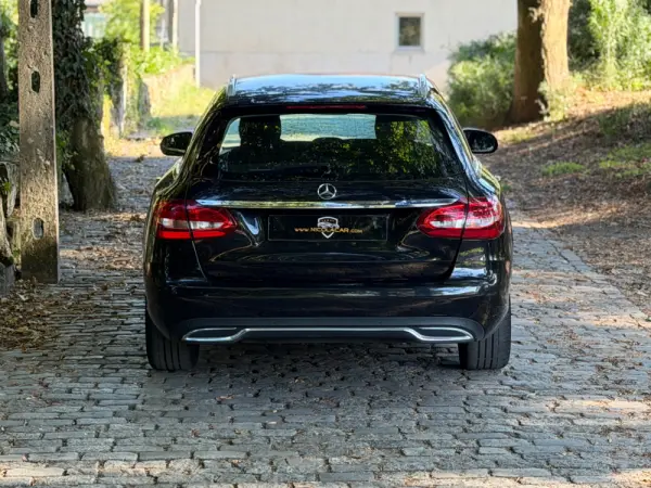 Mercedes-Benz C 200 d Avantgarde 31