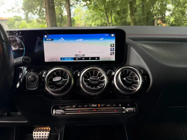 Mercedes-Benz EQA 250 AMG Line 23