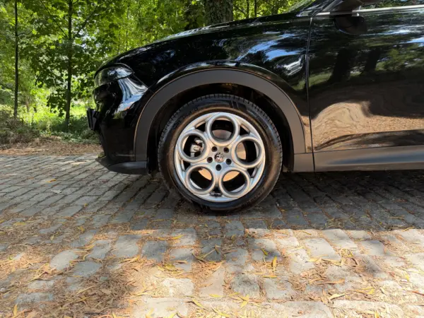 Alfa Romeo Tonale Sprint 9