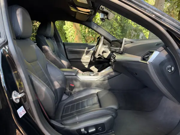 BMW i4 eDrive40 Desportiva M 47