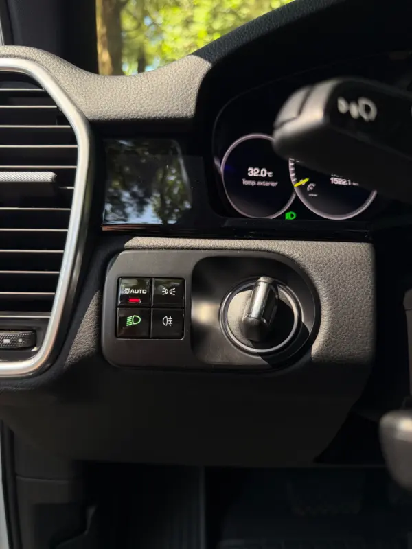 Porsche Cayenne E-Hybrid 32