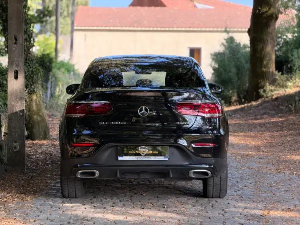 Mercedes-Benz GLC 300 de Coupé 4Matic 6
