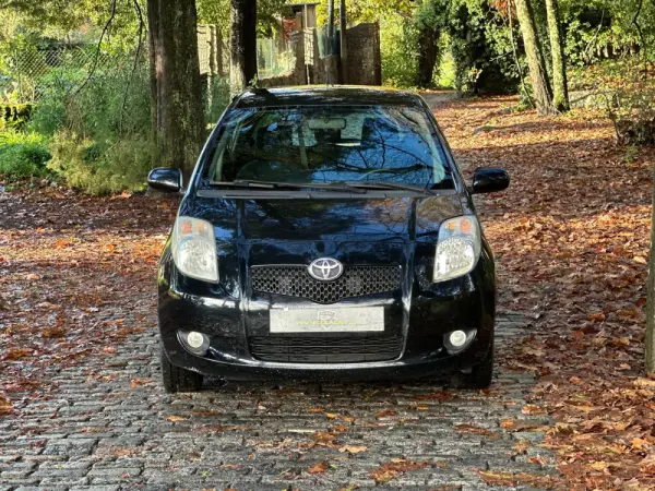 Toyota Yaris 1.0 VVT-i High Pack MM 33