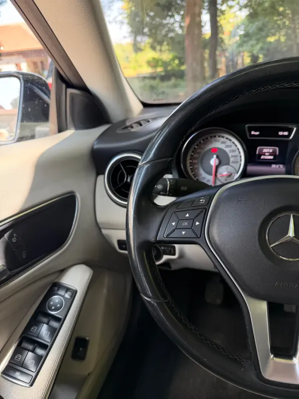 Mercedes-Benz CLA 200 CDI AMG Line 15