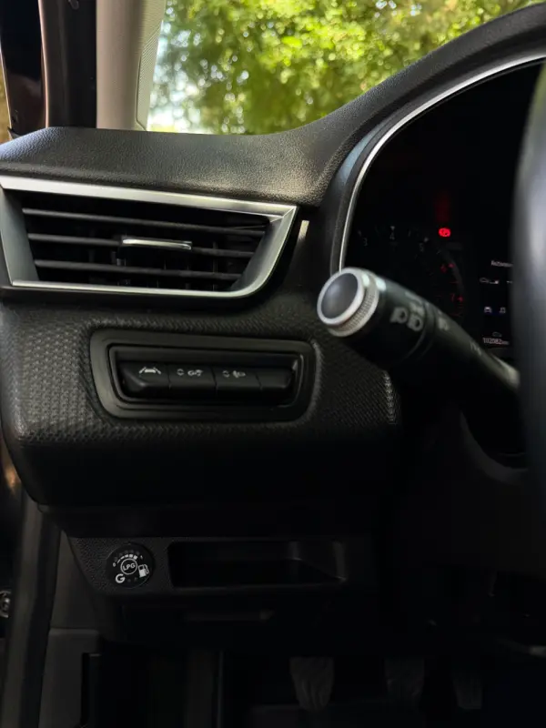 Renault Clio 1.0 TCe Intens Bi-Fuel 29