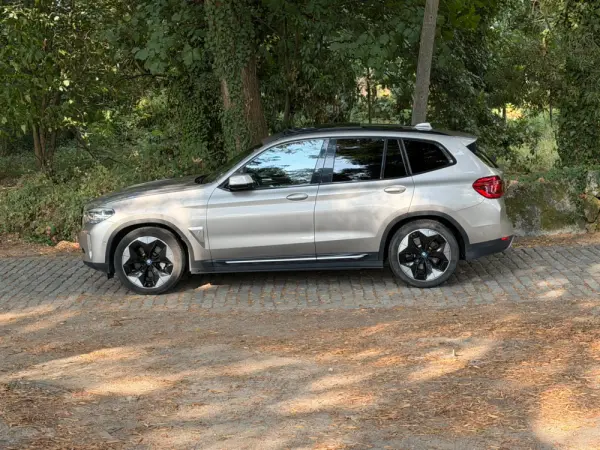 BMW iX3 M Sport Impressive 9