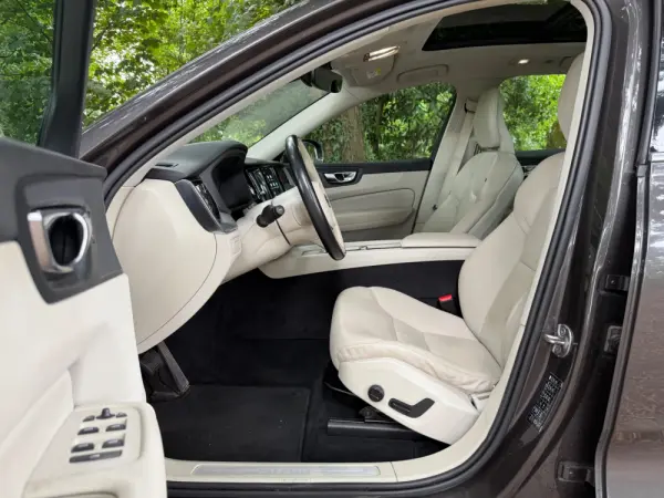 Volvo XC 60 2.0 T6 PHEV Inscription Expression AWD 26