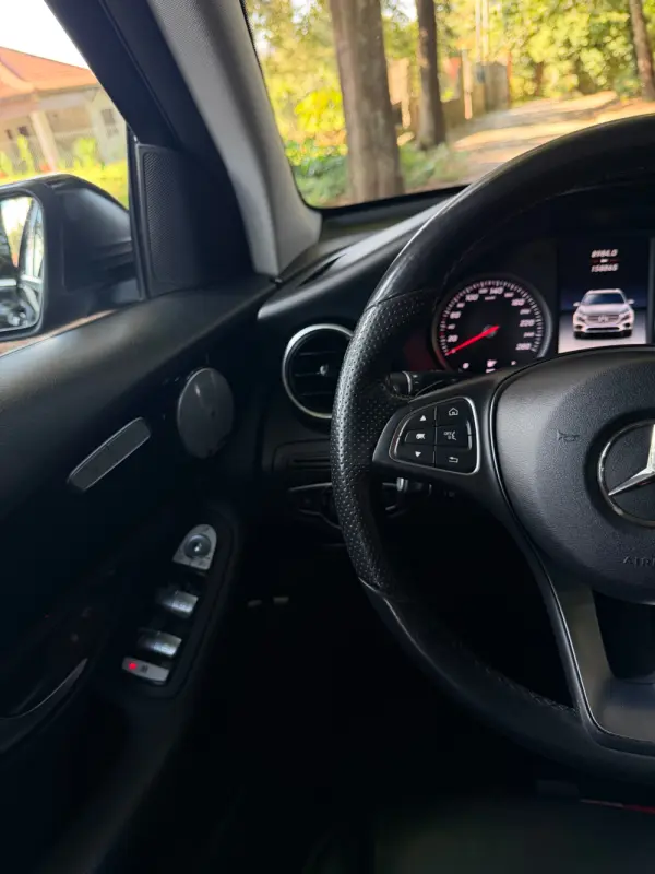 Mercedes-Benz GLC 220 d 4Matic 9G-TRONIC AMG Line 21