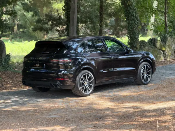 Porsche Cayenne Turbo 7