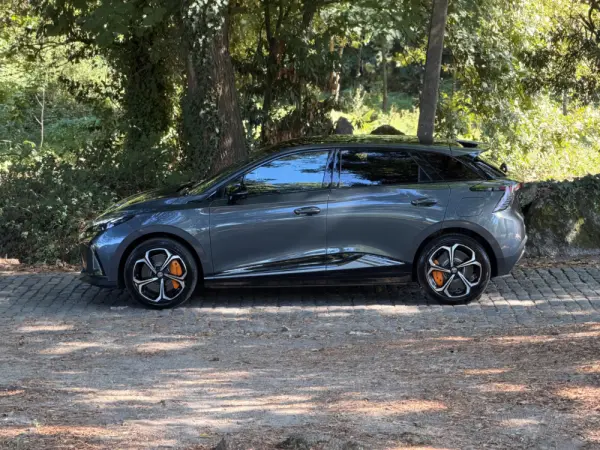 MG MG4 4 EV 64kWh XPower 8