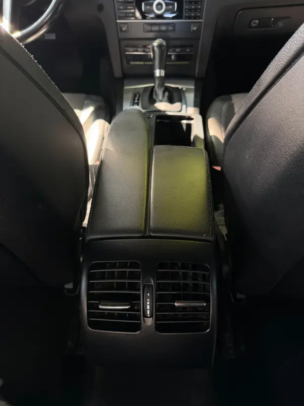 Mercedes-Benz E 220 (BlueTEC) d 9G-TRONIC 32