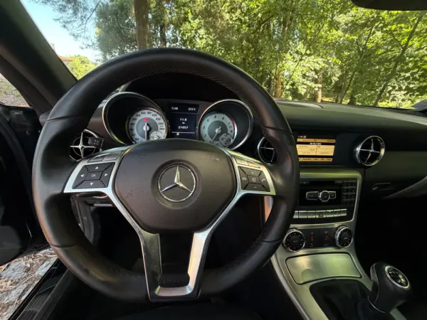 Mercedes-Benz SLK 200 Outro 21