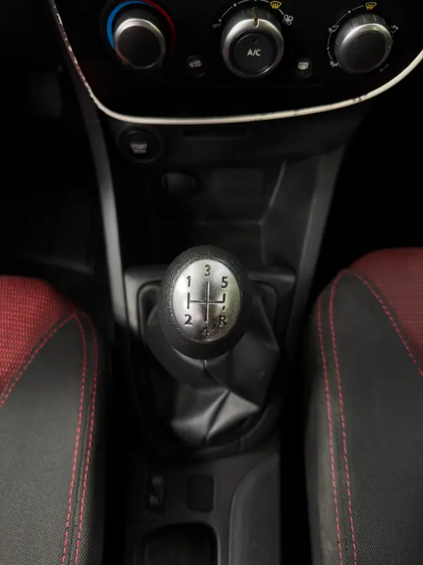 Renault Clio Sport Tourer 21