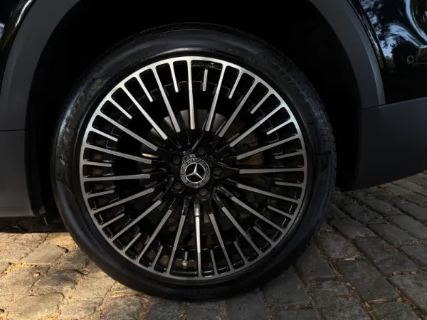 Mercedes-Benz EQB 350 4Matic AMG Line 10