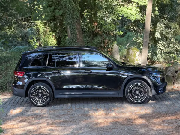 Mercedes-Benz EQB 350 4Matic AMG Line 8