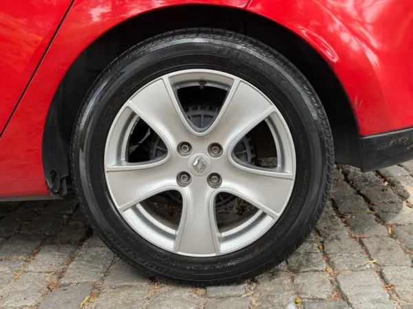 Renault Clio Sport Tourer 9