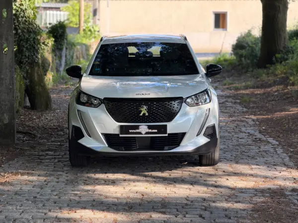 Peugeot 2008 1.2 PureTech Allure 33
