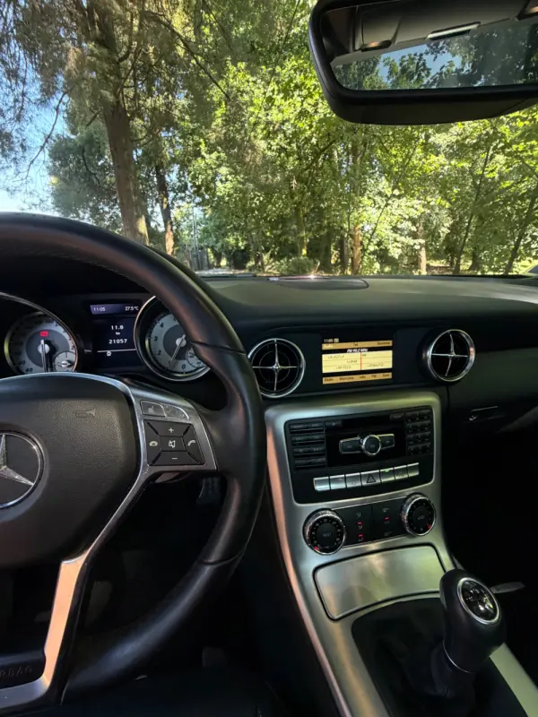 Mercedes-Benz SLK 200 Outro 26