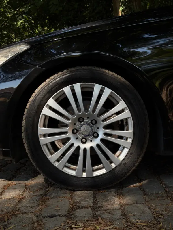 Mercedes-Benz E 220 (BlueTEC) d 9G-TRONIC 36