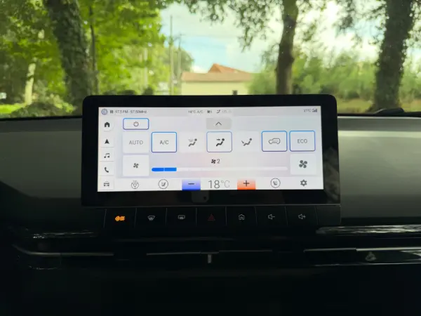 MG MG4 77 kWh Extended Range Luxury 24