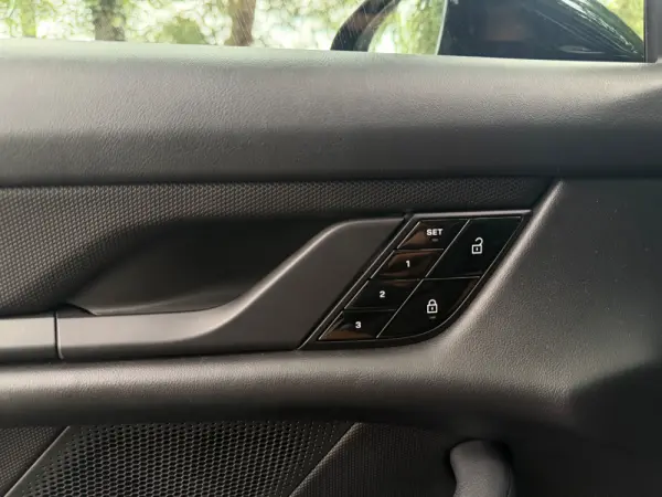 Porsche Taycan 4S Bateria Performance Plus 31