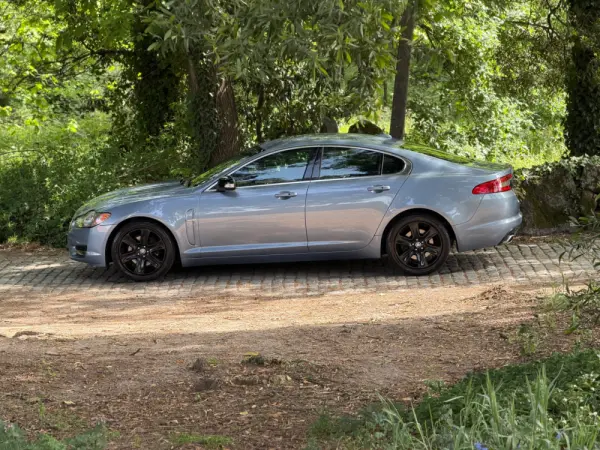 Jaguar XF 2.7 D V6 Premium Luxury 39