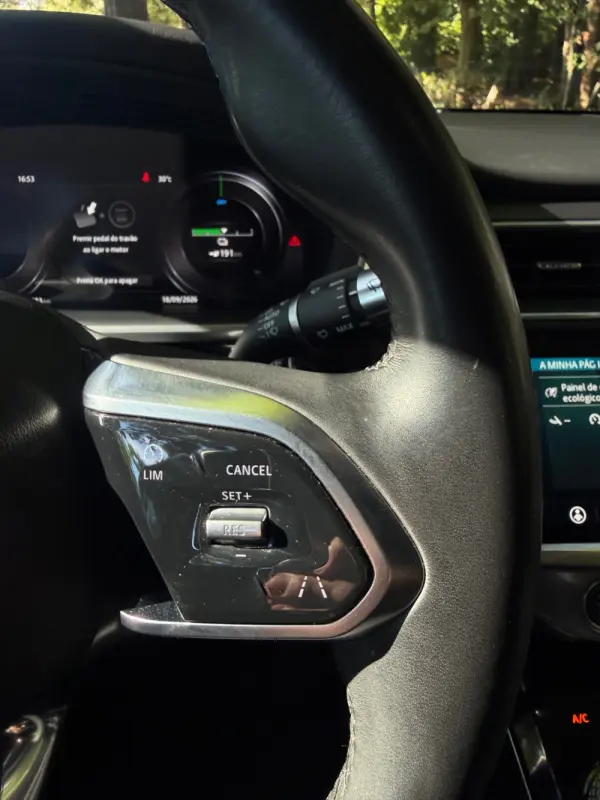 Jaguar I-Pace EV400 R-Dynamic HSE AWD 25