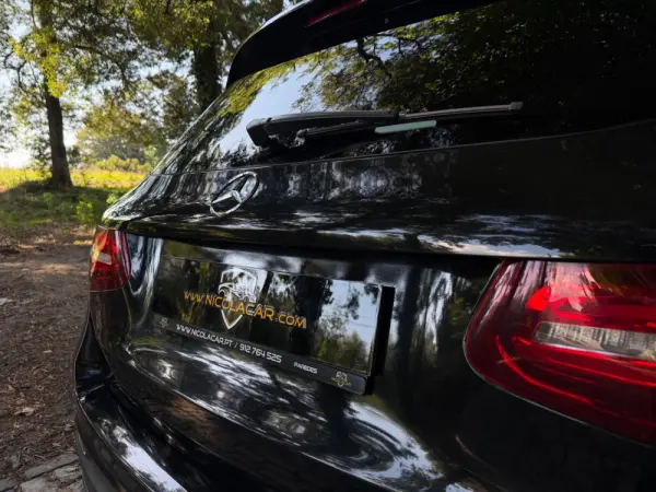 Mercedes-Benz GLC 220 d 4Matic 9G-TRONIC AMG Line 12