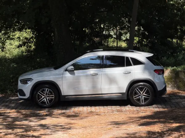 Mercedes-Benz GLA 250 e 8G-DCT Special Edition 9